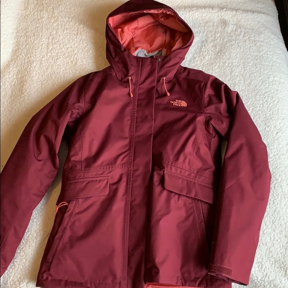 The North Face coat - Picture 1 of 8